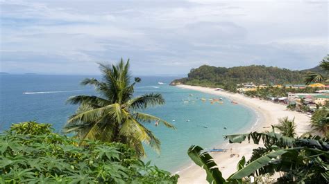 How To Have a Beach Vacation Near Manila: Guide .